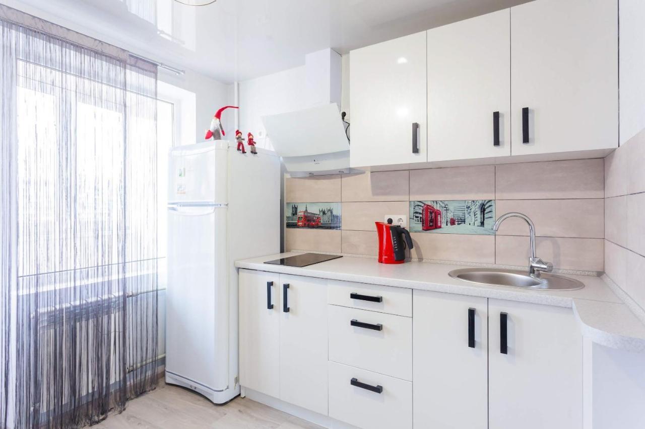 Apartament Obolon Metro Station Kijów Zewnętrze zdjęcie