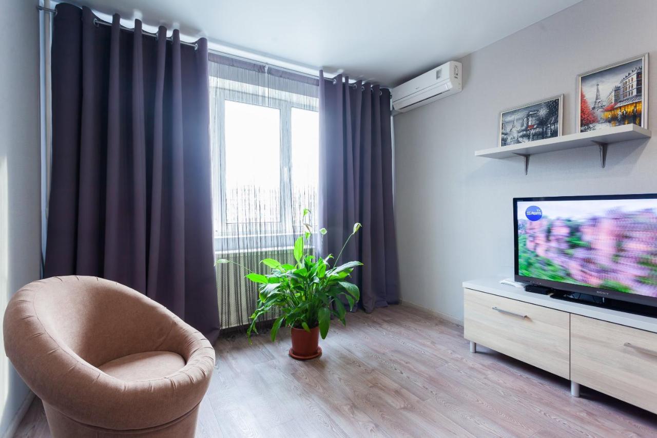 Apartament Obolon Metro Station Kijów Zewnętrze zdjęcie